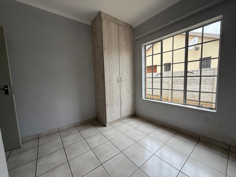 To Let 3 Bedroom Property for Rent in Waterkloof East North West